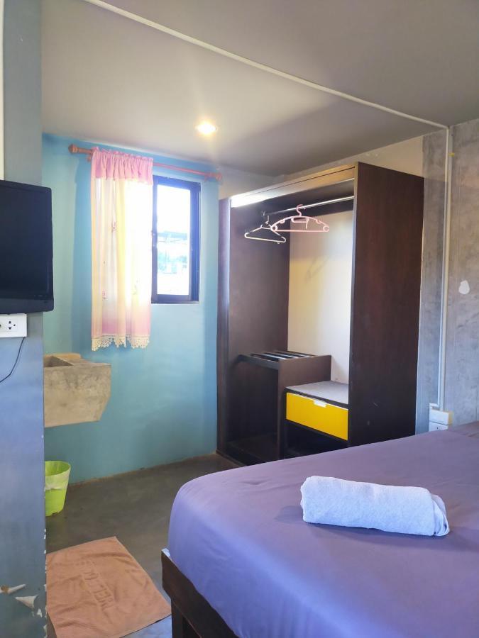 9 Hostel Chiang Mai Dış mekan fotoğraf