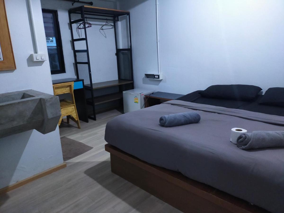9 Hostel Chiang Mai Dış mekan fotoğraf
