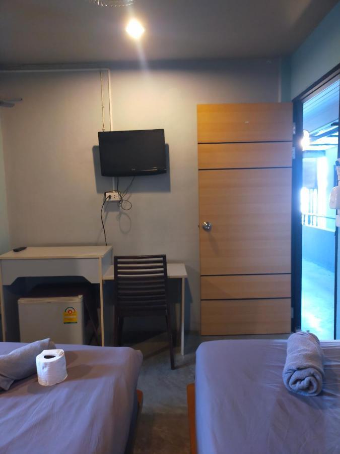 9 Hostel Chiang Mai Dış mekan fotoğraf